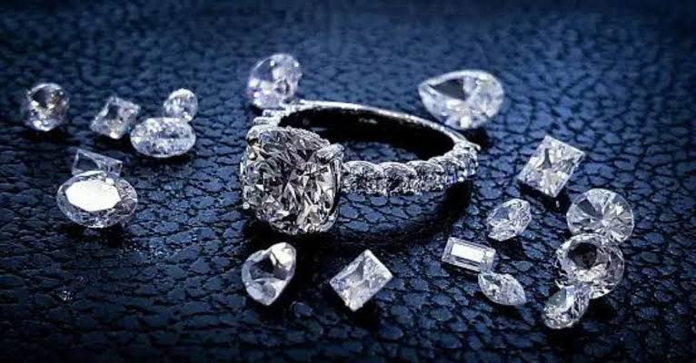 where-should-you-buy-diamond-jewelry?